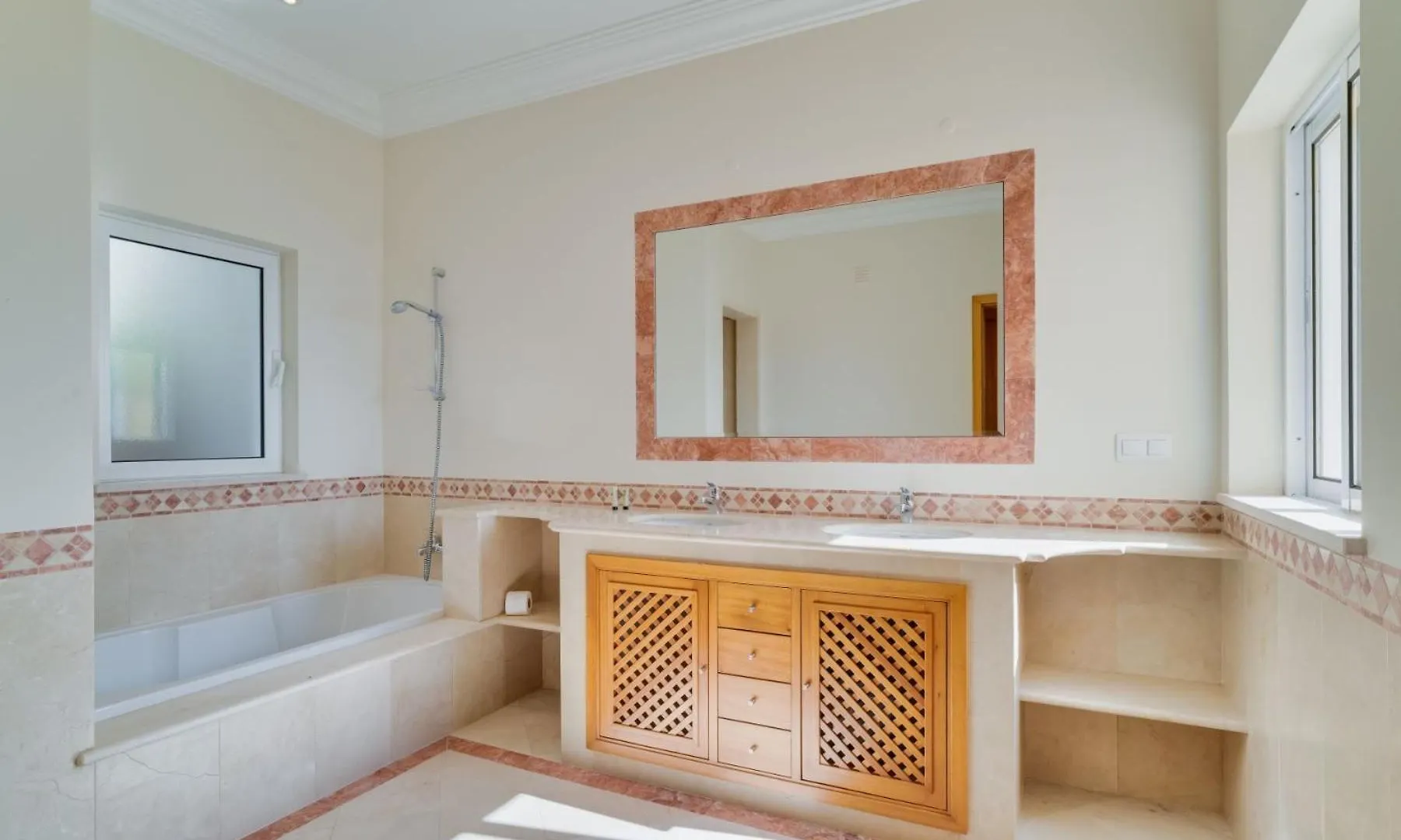 Villa Gasparini Palheiro Village By Holiday Rental Madeira Funchal   Funchal (Madeira)